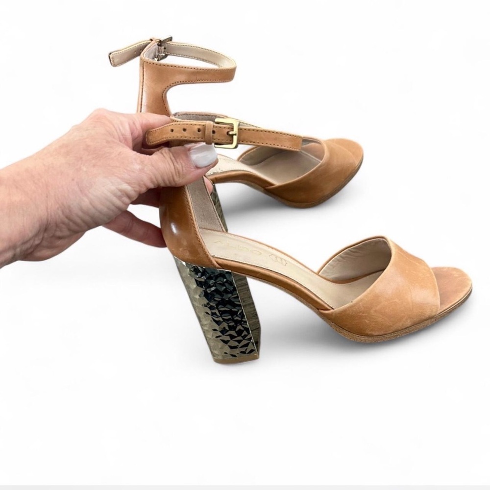 Aldo Elegant Tan Leather Sandals with Gold Accents‎